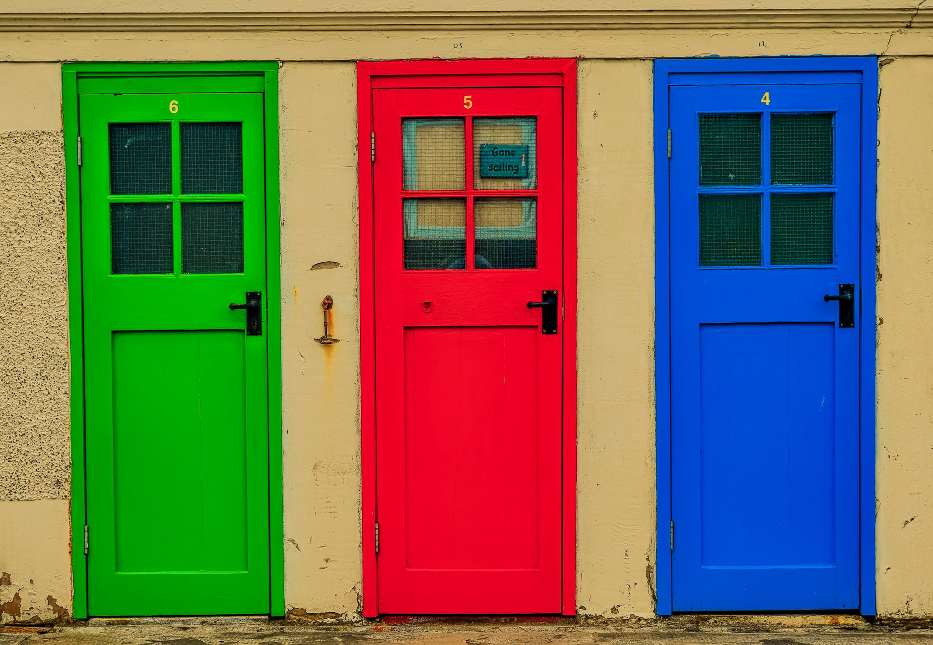 Housing Options Compared: Emergency Shelter vs. Rapid Rehousing vs. Transitional Living